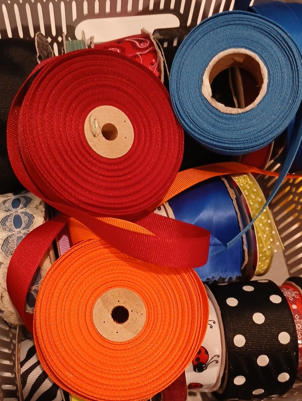 Bulk Ribbons Huge Assorted Pack Of Ribbons - Picture 3 of 4